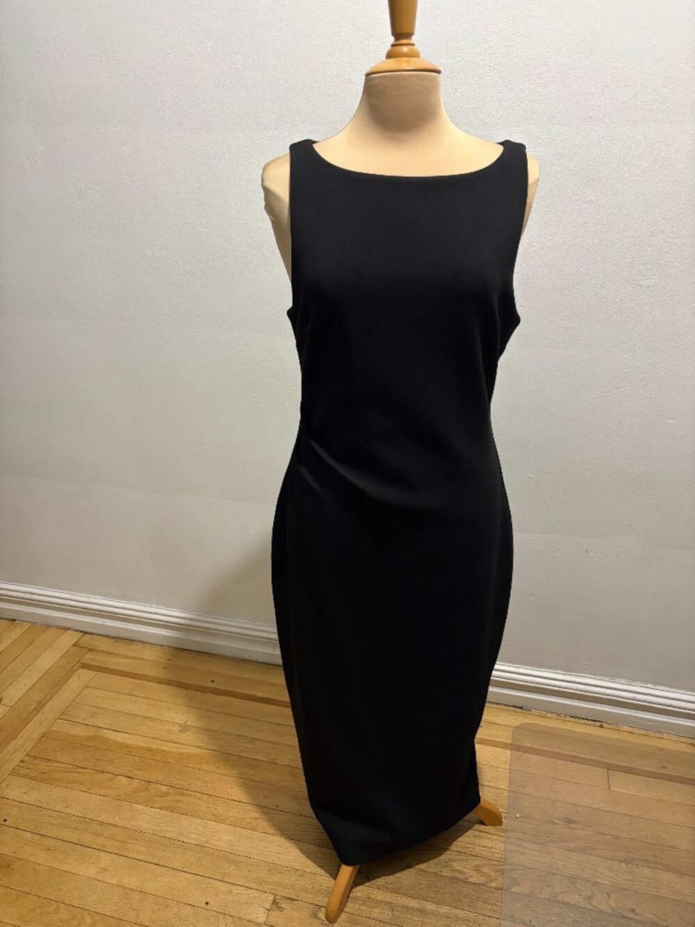 Aritzia Babaton Black Sleeveless Sheath Ponte Midi Dress